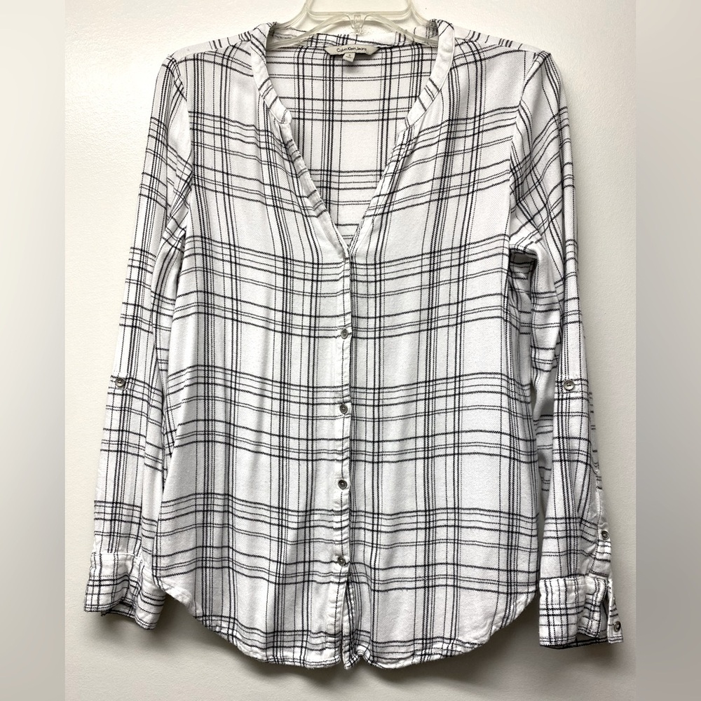 Women's Calvin Klein Jeans White/Black V-Neck Button-Up Long Sleeve Top Small